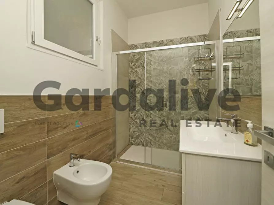 Immagine 13 di Appartamento in vendita  in Via Pergola a Moniga Del Garda