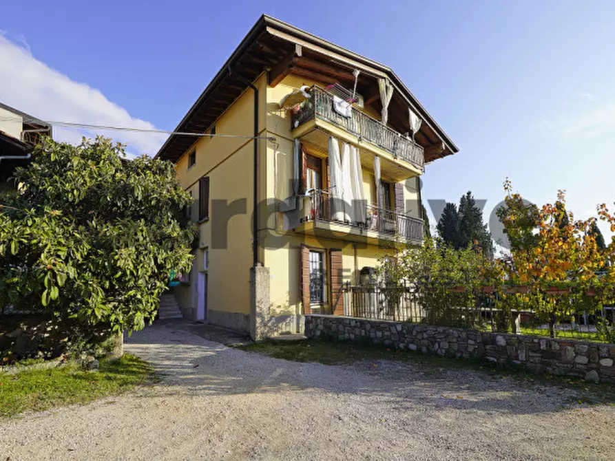 Immagine 14 di Appartamento in vendita  in Via Pergola a Moniga Del Garda