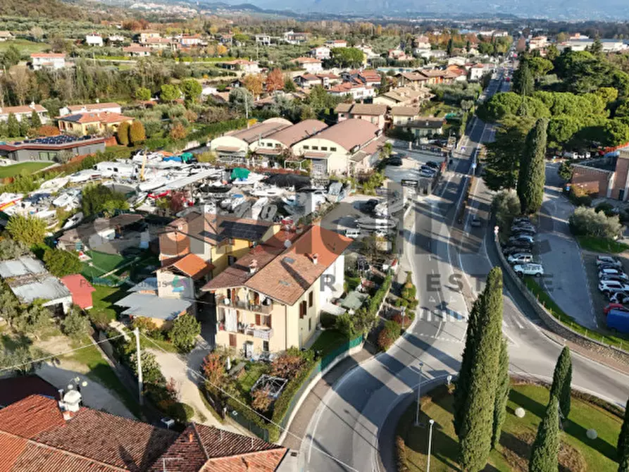 Immagine 23 di Appartamento in vendita  in Via Pergola a Moniga Del Garda
