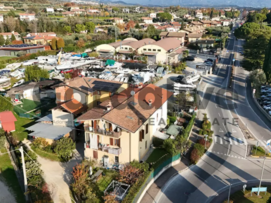 Immagine 24 di Appartamento in vendita  in Via Pergola a Moniga Del Garda