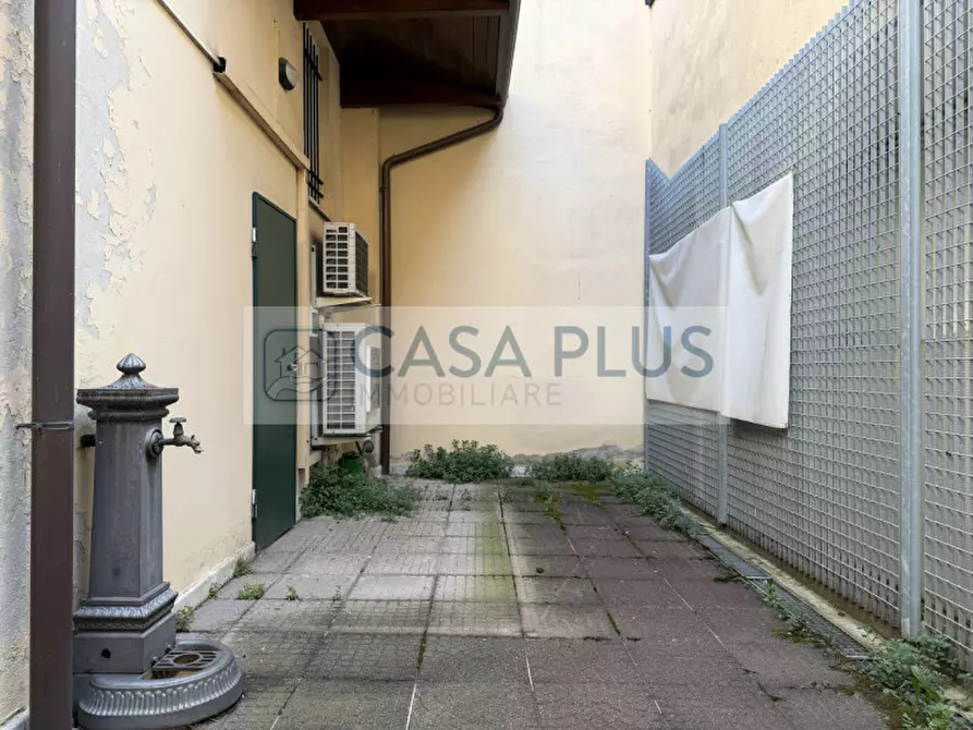 Immagine 12 di Negozio in vendita  a Cittadella