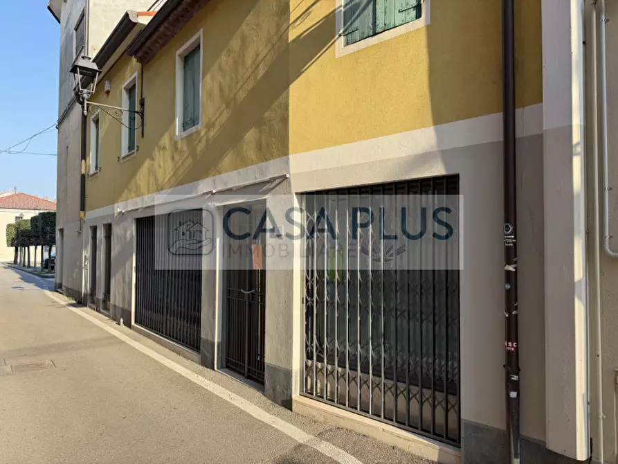 Immagine 13 di Negozio in vendita  a Cittadella