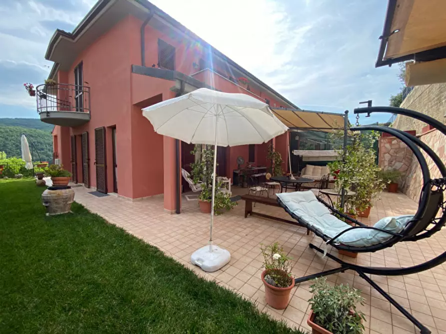 Immagine 1 di Casa bifamiliare in vendita  in strada Cenerente-Colle Umberto a Perugia