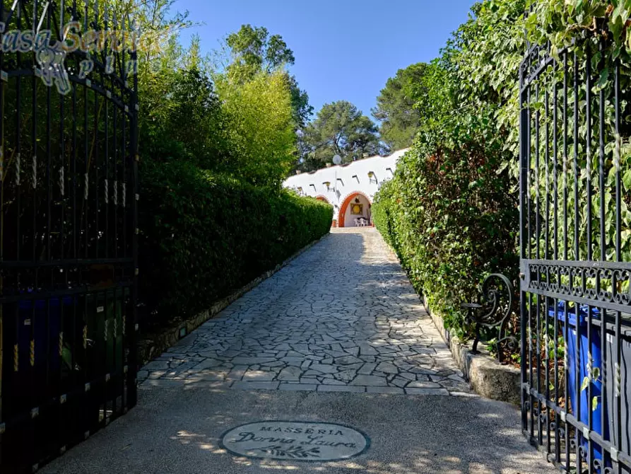 Immagine 1 di Villa in vendita  a Neviano