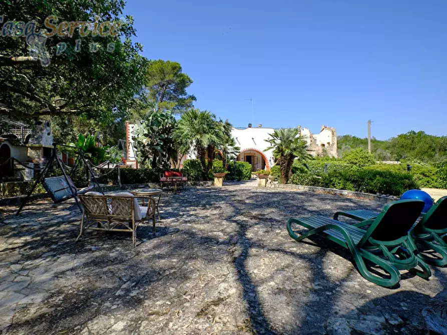 Immagine 9 di Villa in vendita  a Neviano