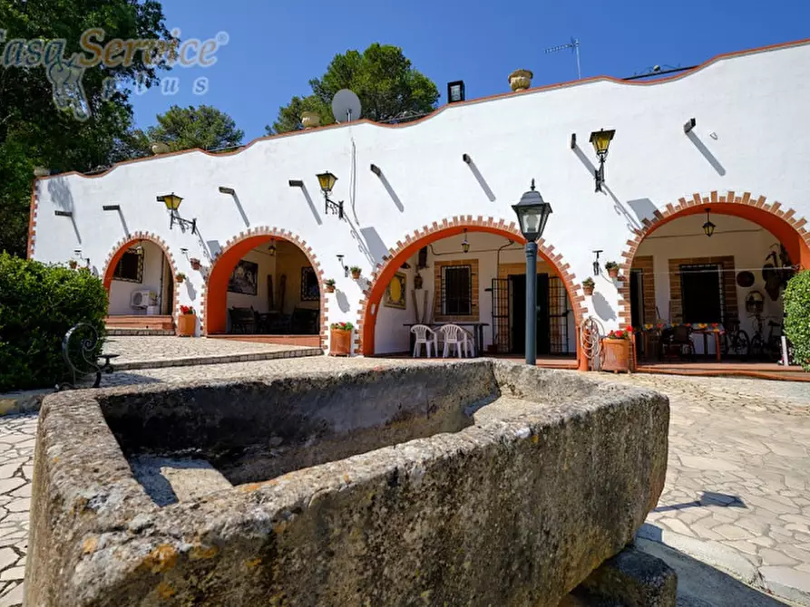 Immagine 11 di Villa in vendita  a Neviano