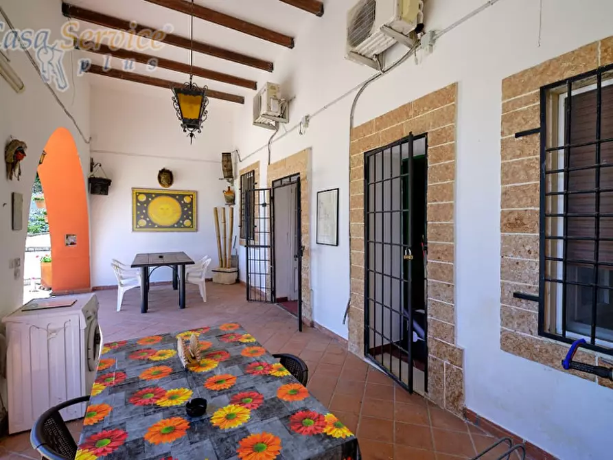 Immagine 27 di Villa in vendita  a Neviano