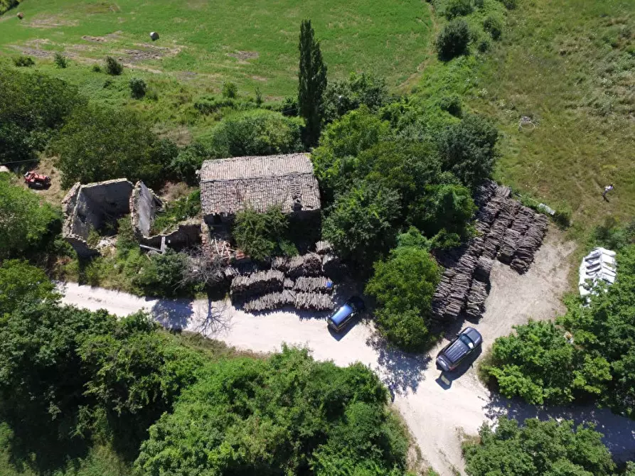 Immagine 10 di Rustico / casale in vendita  in pian di balbano a Cantiano