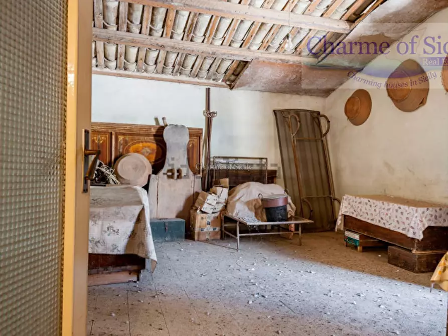 Immagine 27 di Casa indipendente in vendita  in Via Vincenzo Cinquattotto 1 a Modica