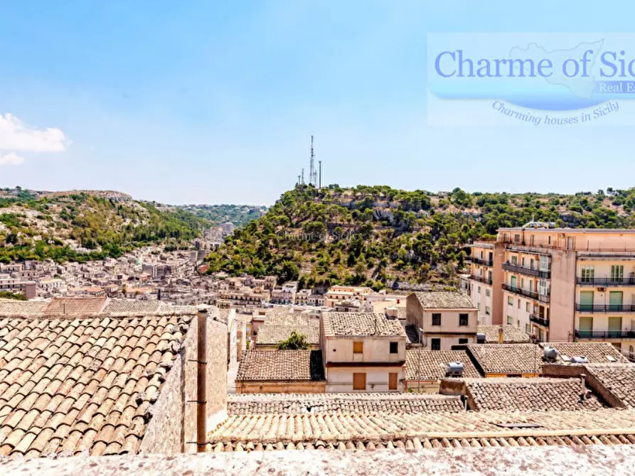 Immagine 31 di Casa indipendente in vendita  in Via Vincenzo Cinquattotto 1 a Modica