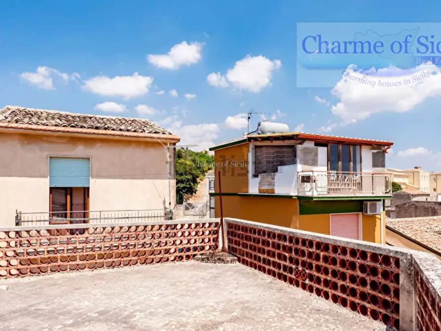 Immagine 36 di Casa indipendente in vendita  in Via Vincenzo Cinquattotto 1 a Modica