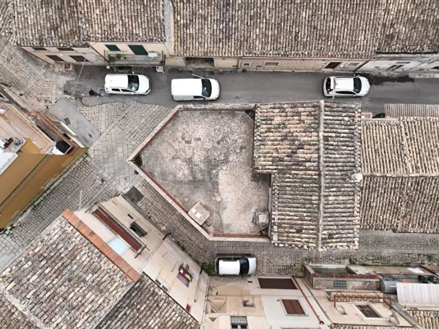Immagine 40 di Casa indipendente in vendita  in Via Vincenzo Cinquattotto 1 a Modica