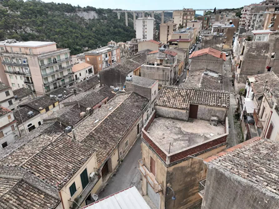 Immagine 41 di Casa indipendente in vendita  in Via Vincenzo Cinquattotto 1 a Modica