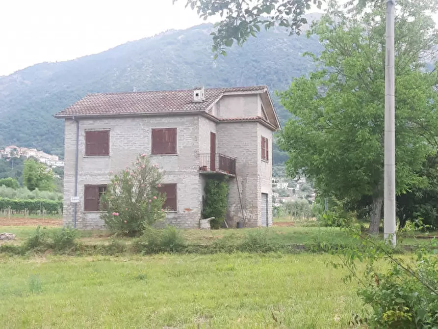 Immagine 1 di Casa indipendente in vendita  a Posta Fibreno