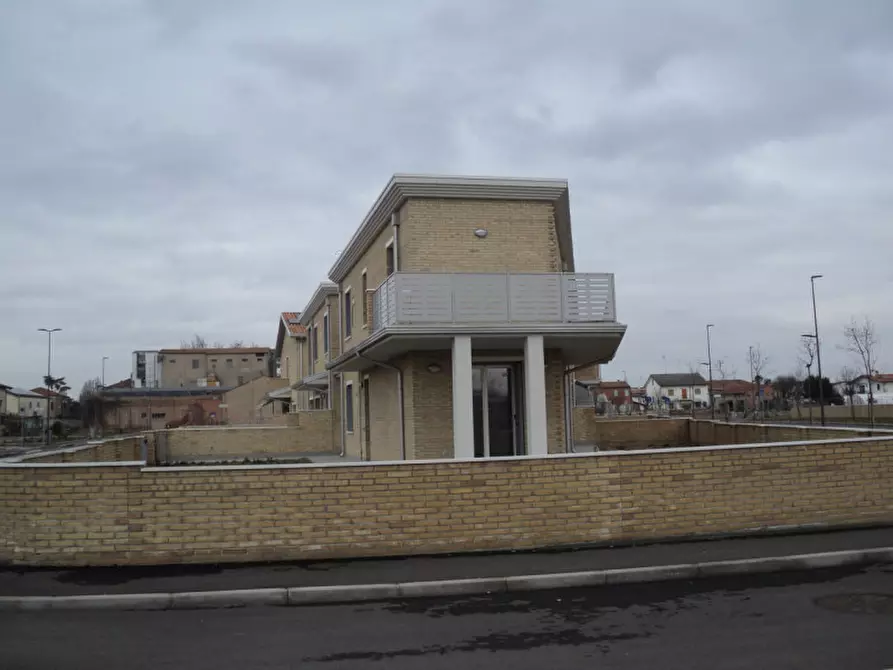 Immagine 48 di Villa in vendita  in VIA GIANNI  RODARI a Copparo