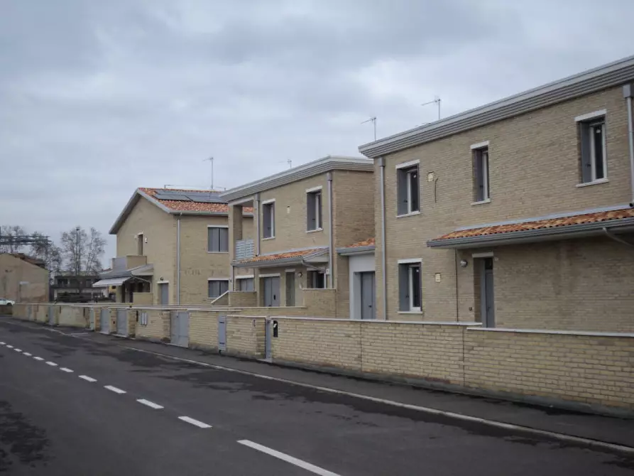 Immagine 50 di Villa in vendita  in VIA GIANNI  RODARI a Copparo