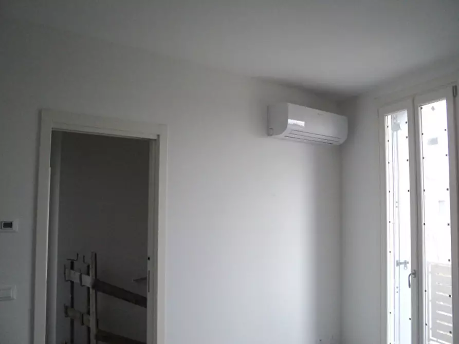 Immagine 75 di Villa in vendita  in VIA GIANNI  RODARI a Copparo