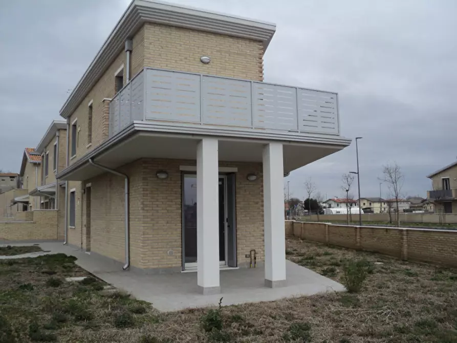 Immagine 90 di Villa in vendita  in VIA GIANNI  RODARI a Copparo