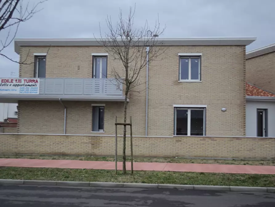 Immagine 98 di Villa in vendita  in VIA GIANNI  RODARI a Copparo