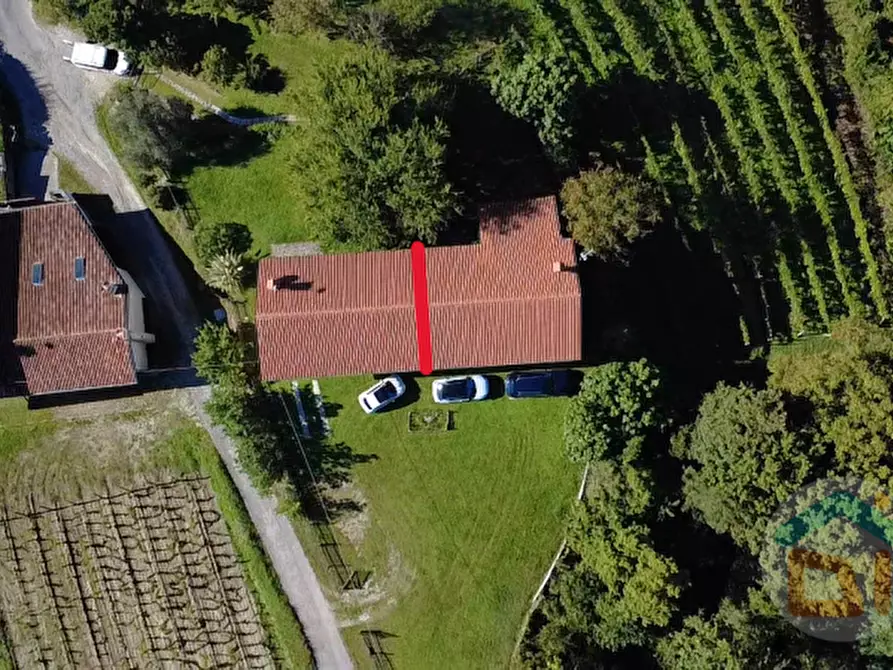 Immagine 3 di Casa bifamiliare in vendita  in Località Quarnizza a Dolegna Del Collio