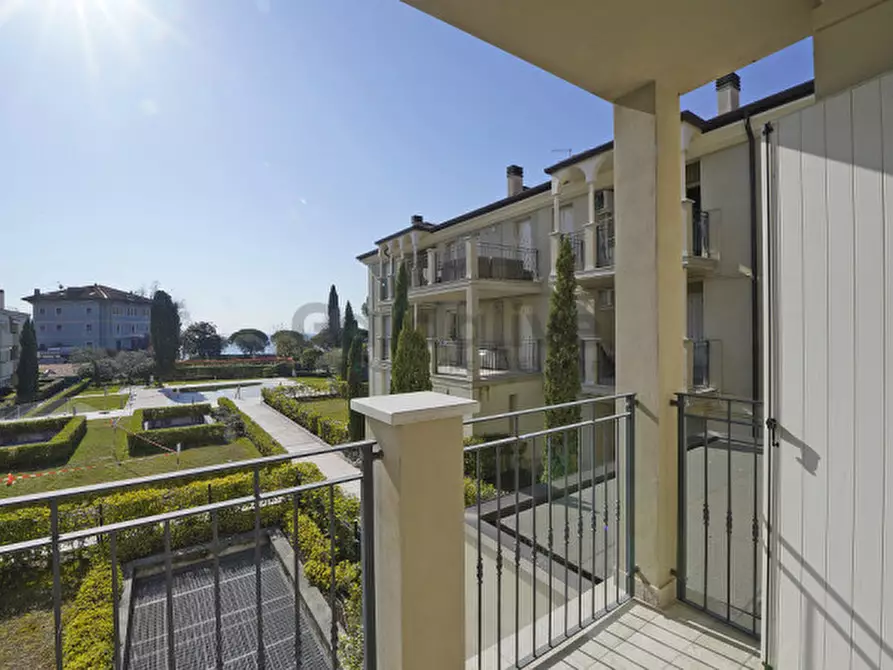 Immagine 4 di Appartamento in vendita  in Viale Ugo Foscolo 134 a Toscolano-Maderno