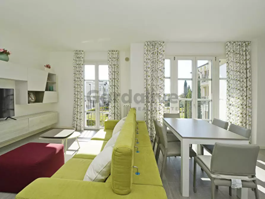 Immagine 10 di Appartamento in vendita  in Viale Ugo Foscolo 134 a Toscolano-Maderno