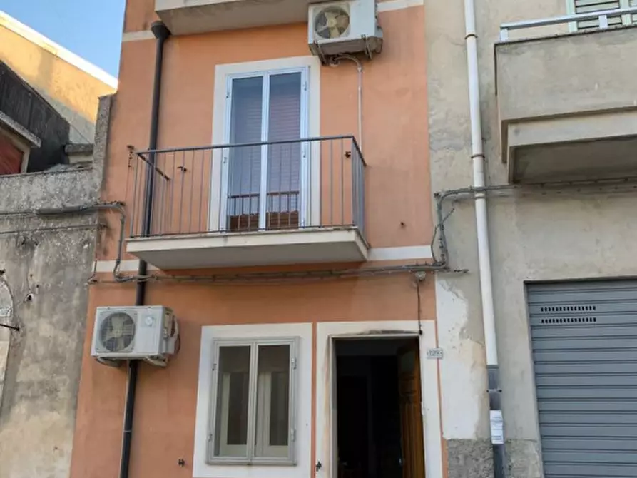 Immagine 2 di Casa indipendente in vendita  in Via Roma a Giarratana