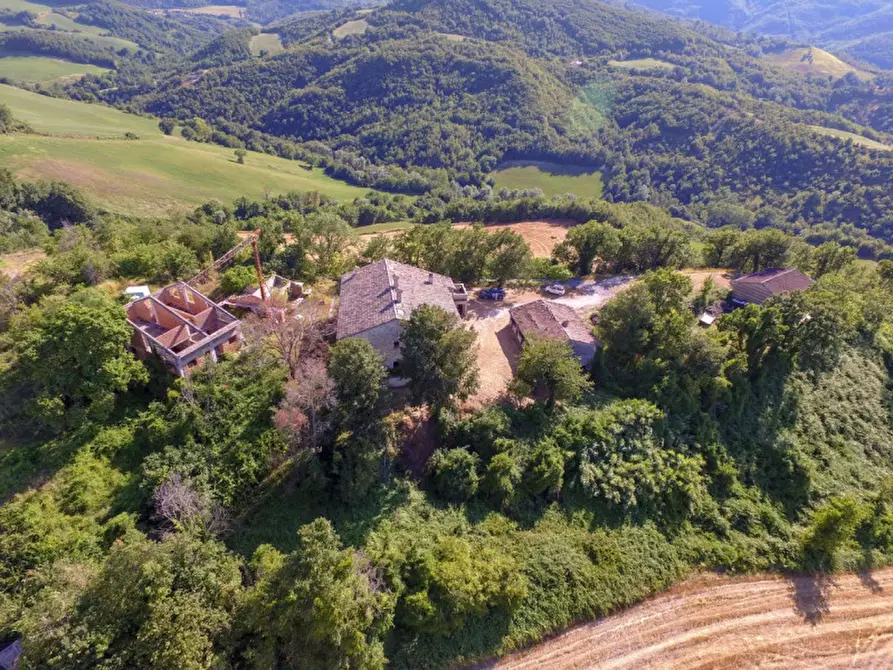 Immagine 3 di Rustico / casale in vendita  in via Monte Peruzzo a Cagli