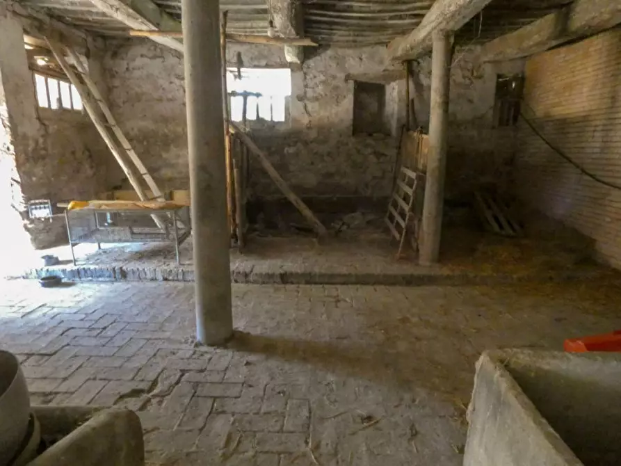 Immagine 25 di Rustico / casale in vendita  in via Monte Peruzzo a Cagli