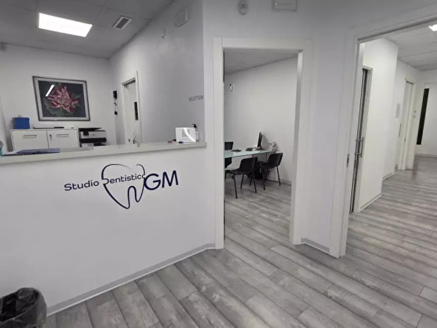 Immagine 4 di Negozio in vendita  in Via Brenta a Castelfranco Veneto