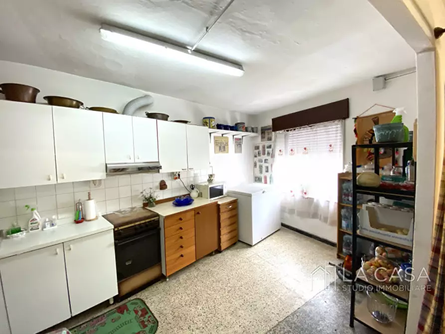 Immagine 7 di Palazzo in vendita  in Piazza Santa Margherita a Valvasone Arzene