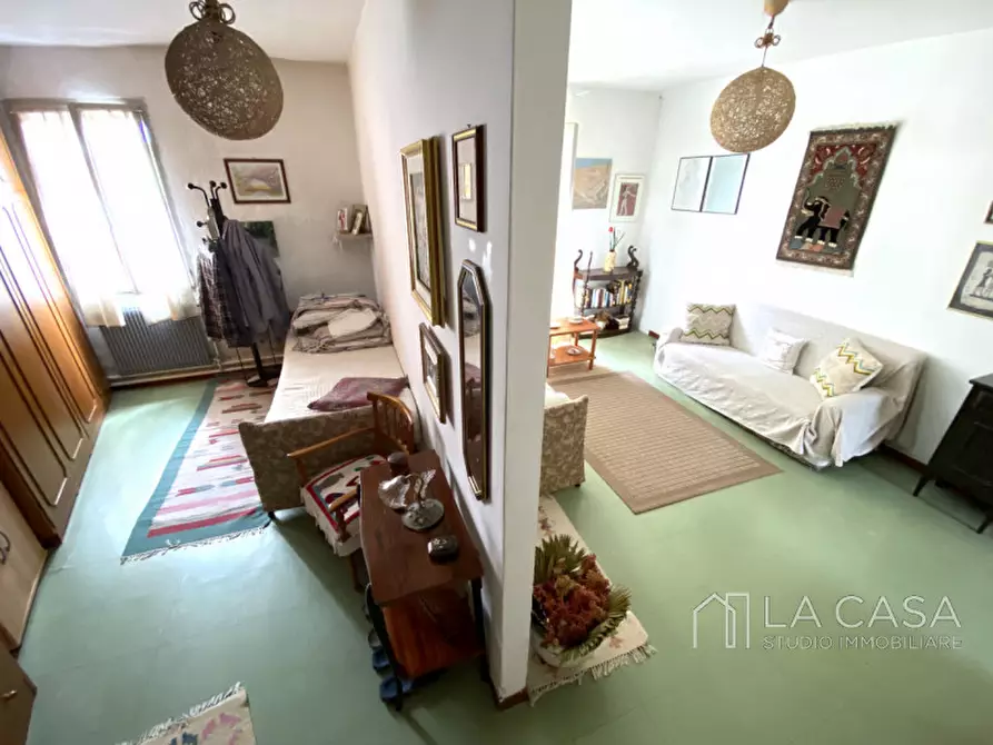 Immagine 14 di Palazzo in vendita  in Piazza Santa Margherita a Valvasone Arzene