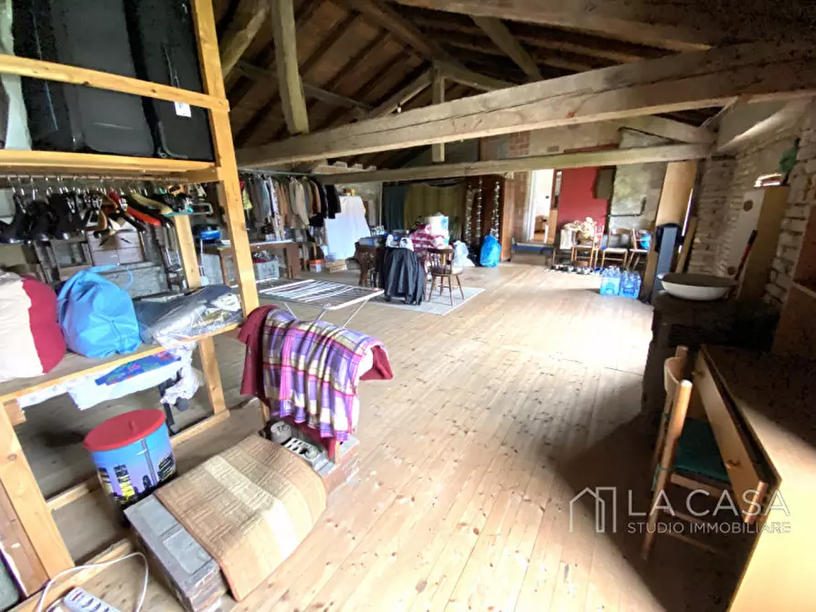 Immagine 22 di Palazzo in vendita  in Piazza Santa Margherita a Valvasone Arzene