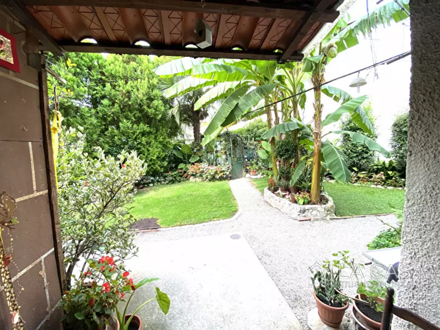 Immagine 23 di Palazzo in vendita  in Piazza Santa Margherita a Valvasone Arzene