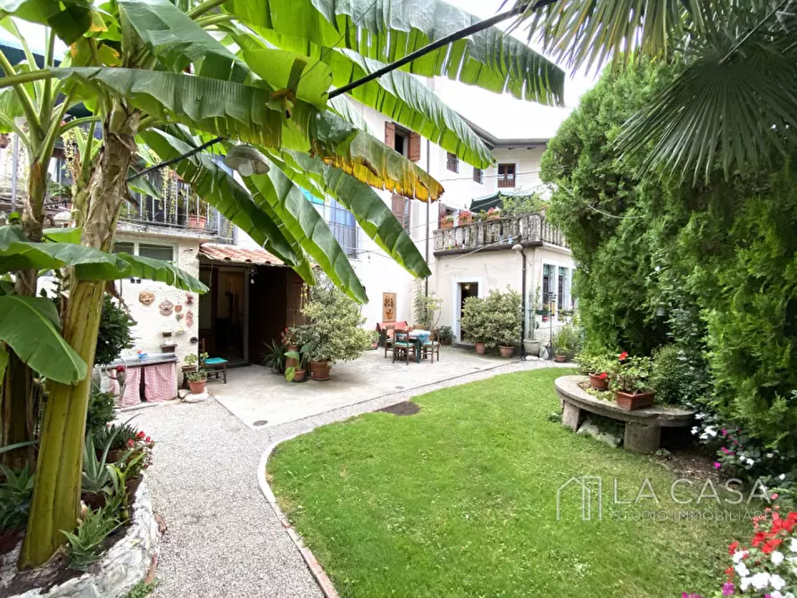 Immagine 24 di Palazzo in vendita  in Piazza Santa Margherita a Valvasone Arzene