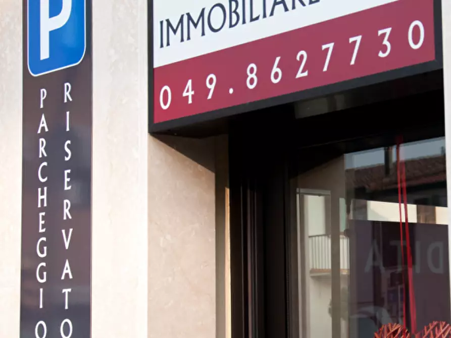 Immagine 4 di Terreno in vendita  in via torino a Albignasego