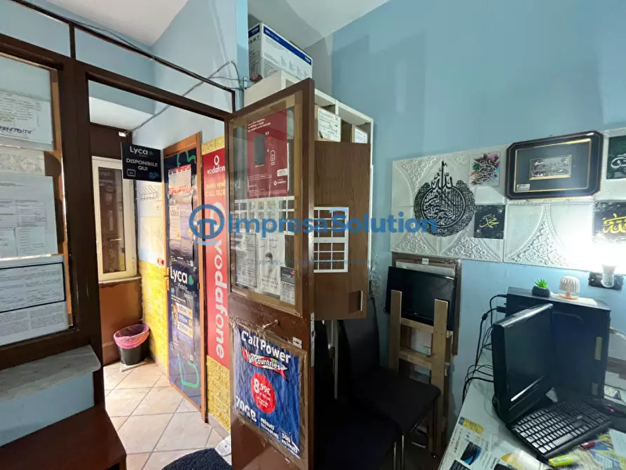 Immagine 6 di Negozio in vendita  in Vico Scalciccia a Napoli