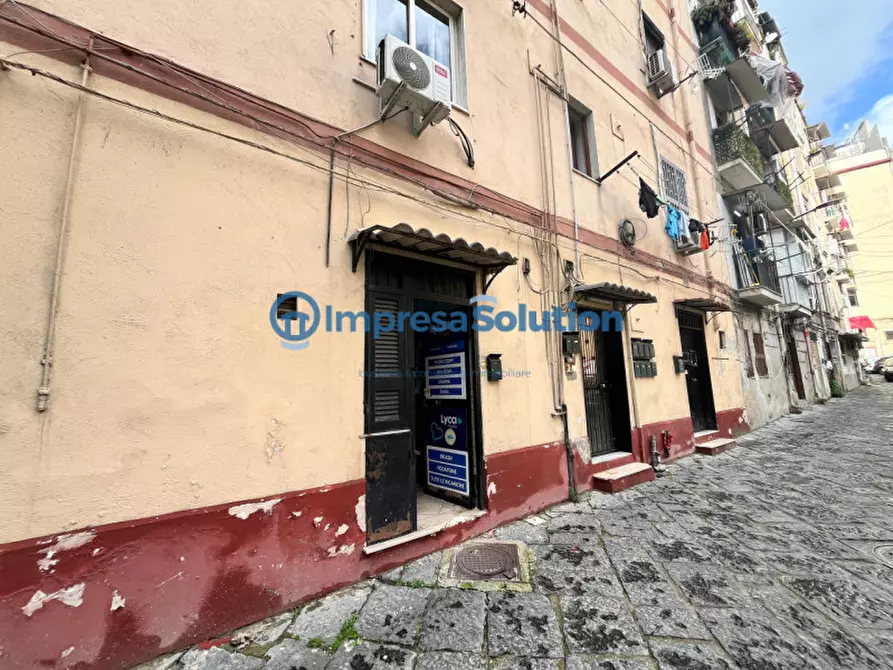 Immagine 16 di Negozio in vendita  in Vico Scalciccia a Napoli