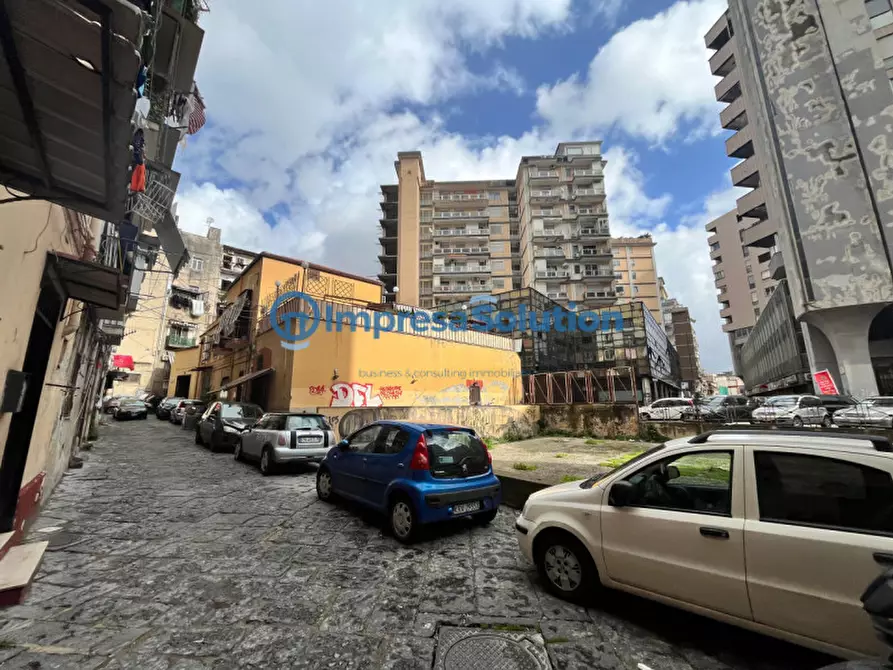 Immagine 17 di Negozio in vendita  in Vico Scalciccia a Napoli