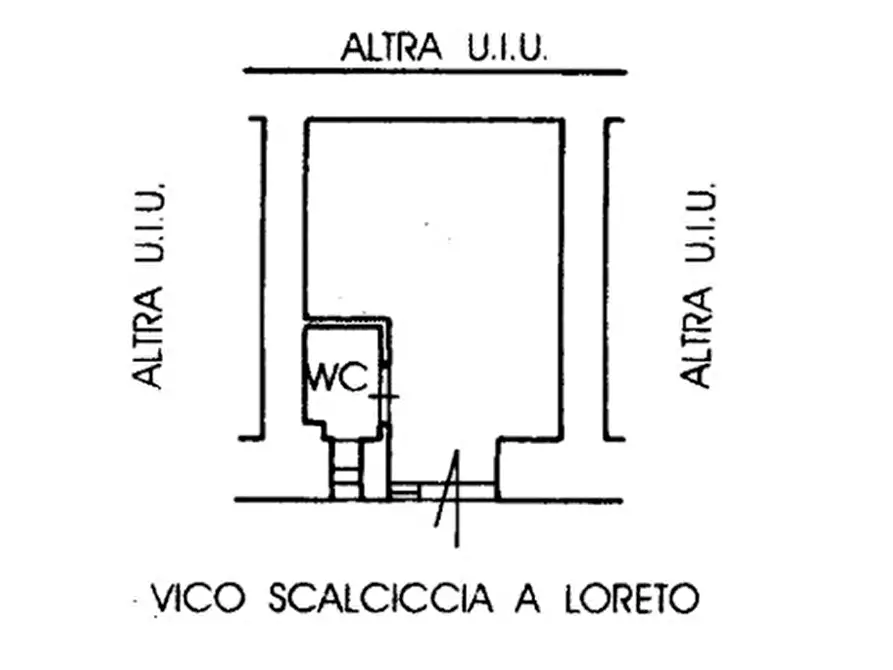 Immagine 19 di Negozio in vendita  in Vico Scalciccia a Napoli