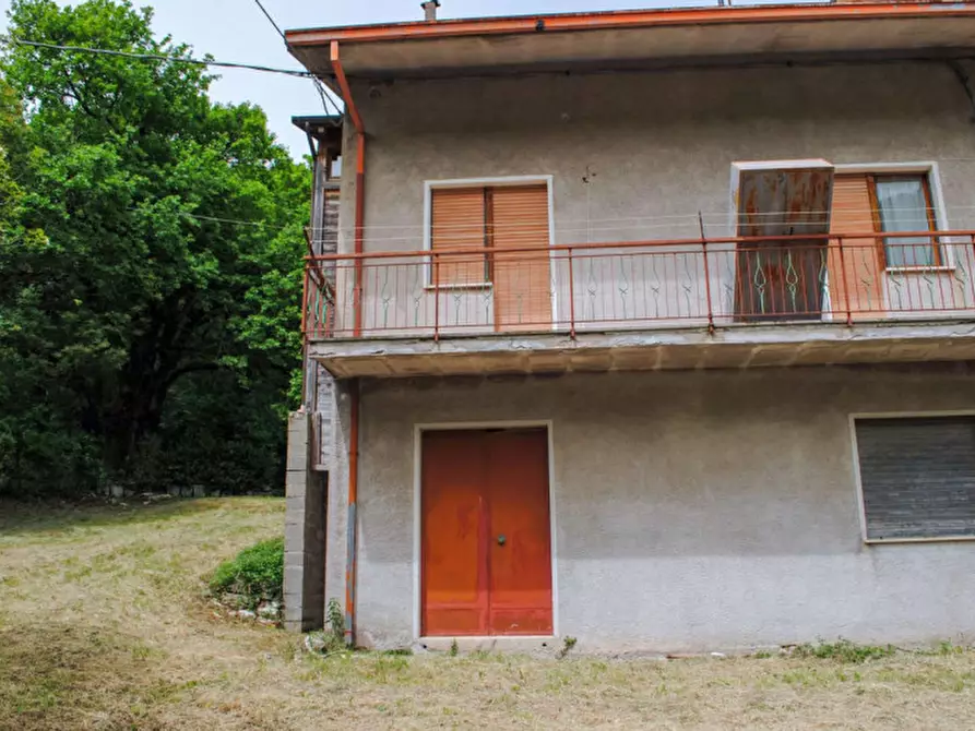 Immagine 2 di Appartamento in vendita  in Petrara a Serra Sant'abbondio