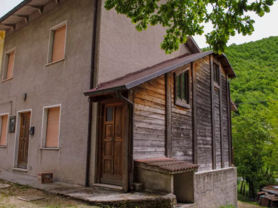 Immagine 3 di Appartamento in vendita  in Petrara a Serra Sant'abbondio