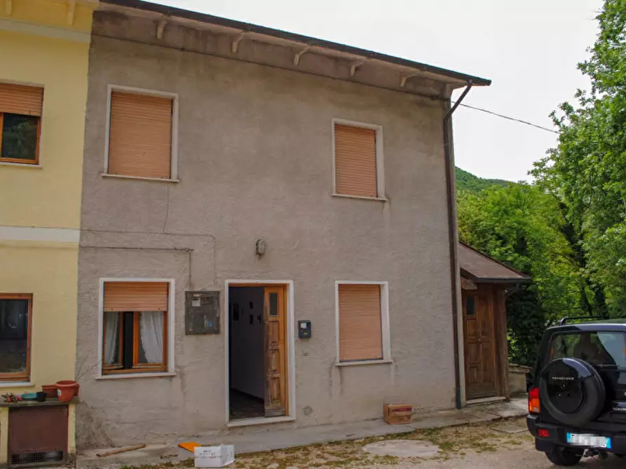 Immagine 12 di Appartamento in vendita  in Petrara a Serra Sant'abbondio