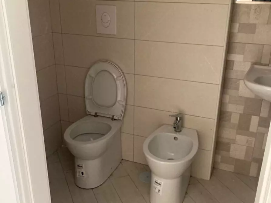 Immagine 8 di Appartamento in affitto  in CORSO AVEZZANA 10 a Torre Del Greco