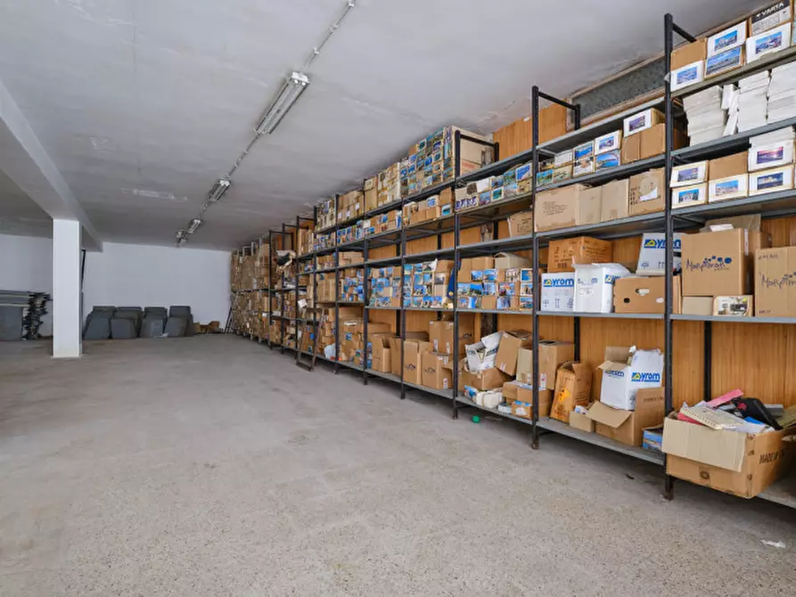 Immagine 16 di Laboratorio in vendita  a Gallipoli