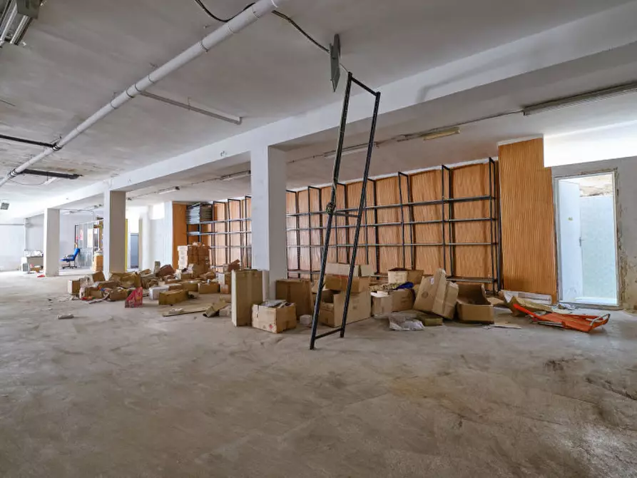 Immagine 19 di Laboratorio in vendita  a Gallipoli