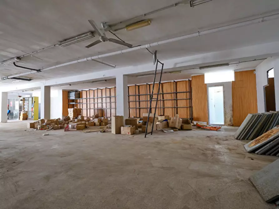 Immagine 20 di Laboratorio in vendita  a Gallipoli