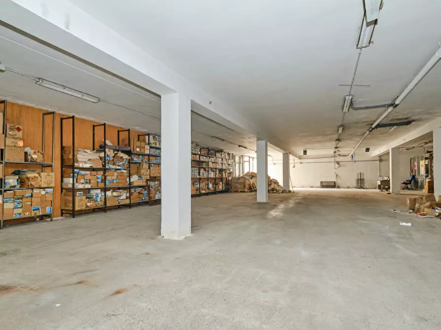 Immagine 23 di Laboratorio in vendita  a Gallipoli