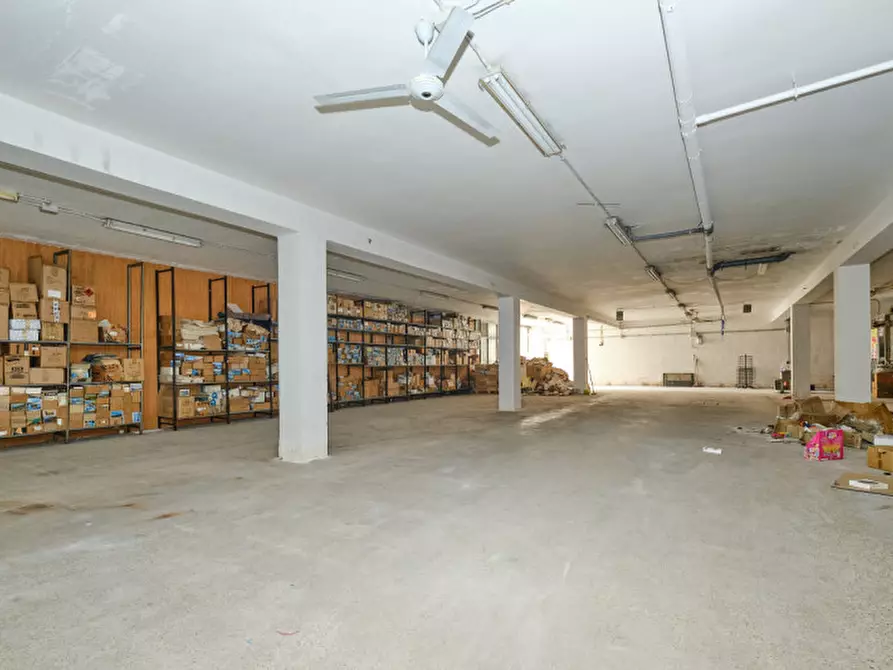 Immagine 24 di Laboratorio in vendita  a Gallipoli