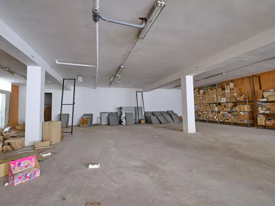 Immagine 26 di Laboratorio in vendita  a Gallipoli